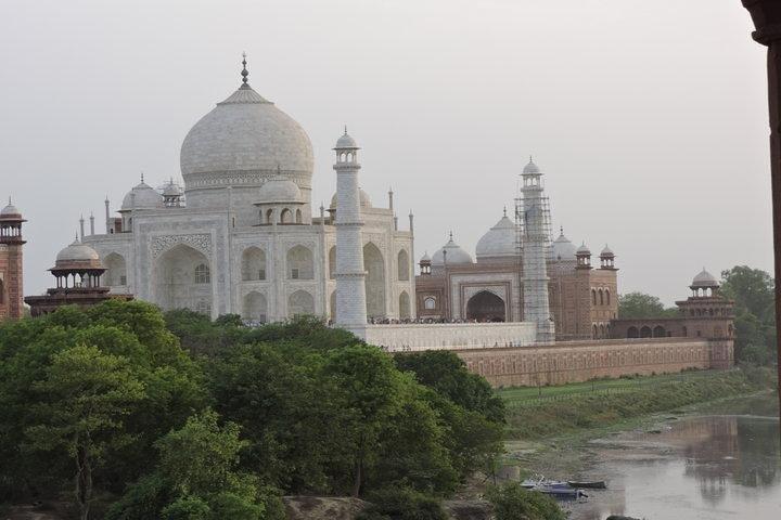 Taj Mahal Day Trip per anziani da Delhi