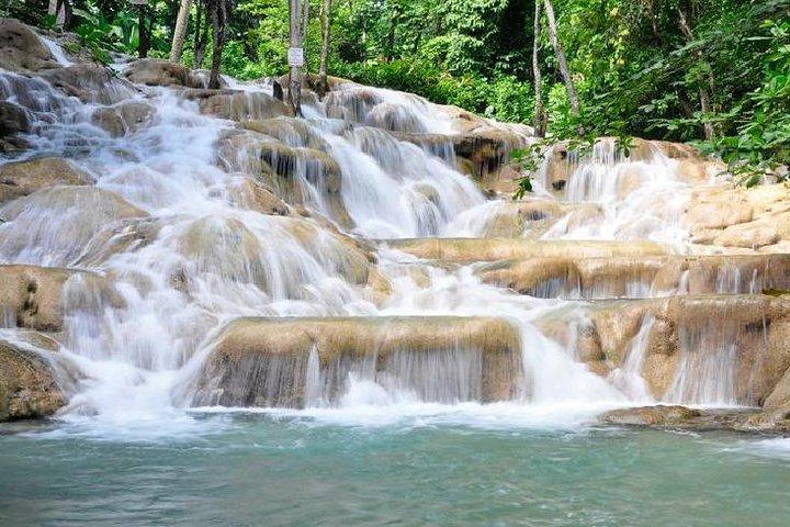 Excursion privée aux chutes du fleuve Dunn en Jamaïque