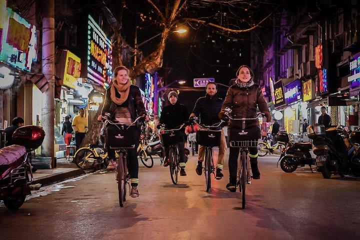 Shanghai Small-Group Night Tour på cykel