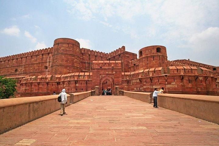 Agra Tour de meio dia pelo Taj Mahal e Agra Fort de carro