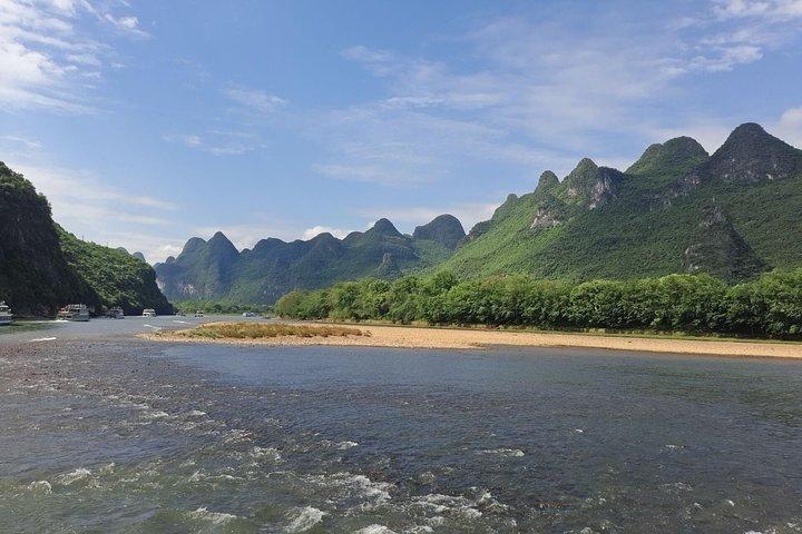Cruzeiro de dia inteiro em Guilin Li-River e excursão privada de um dia ao monte Yangshuo Xianggong