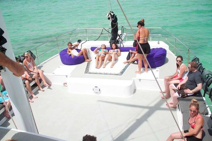 Platinum Snorkeling Catamaran Utflykt med öppen bar