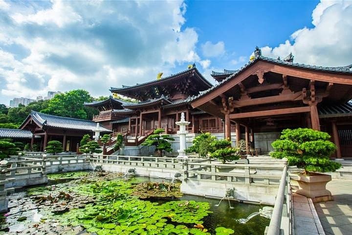 Private Walking Tour: Discovering Kowloon's Temples & Markets