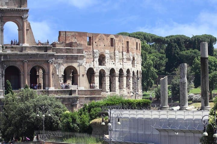 Ancient Rome Guided Tour: Colosseum, Forum and Palatine & Pick Up