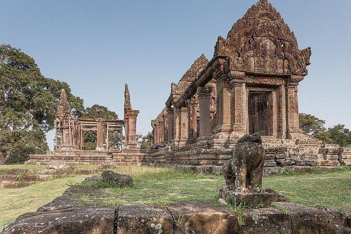 プレアヴィヒア寺院終日ツアーアクティビティ