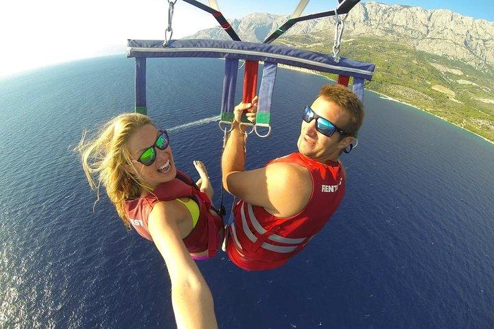 Excursão Combinada de Punta Cana: Snorkeling, Catamarã e Parasailing