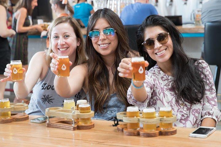 O ônibus Brew: Austin Brewery Tour com Live Band