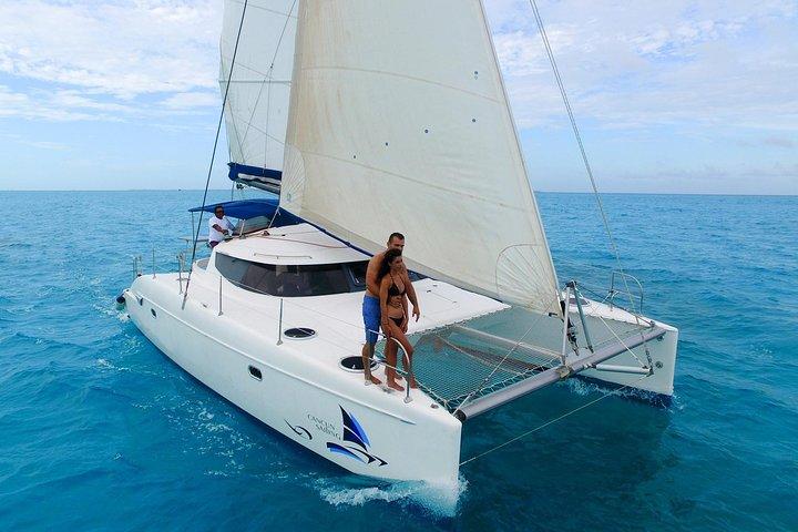 カンクンからイスラ・ムヘレスまでのプライベートカタマラン|30ペプルまで