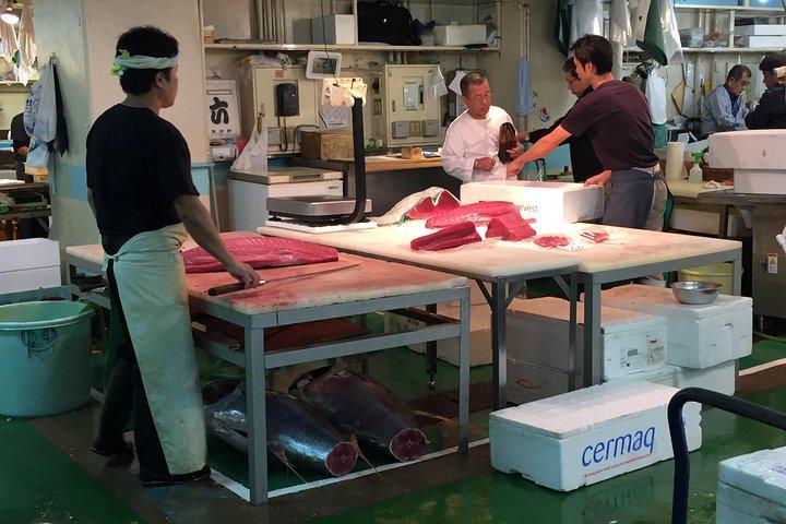Excursion privée en matinée au Marché aux poissons Yanagibashi et activité sushis à Nagoya