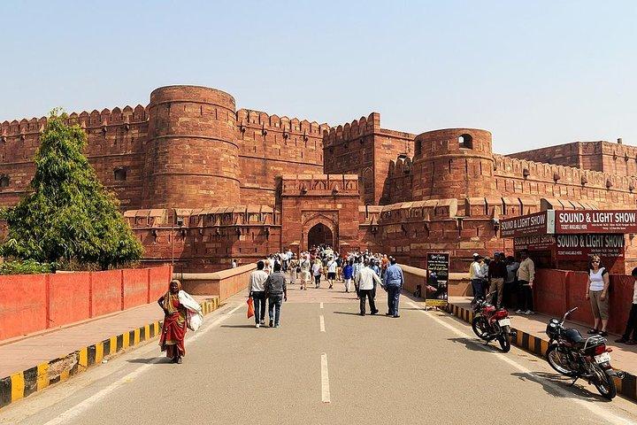 Overnachting Taj Mahal & Agra Stadstour vanuit Delhi