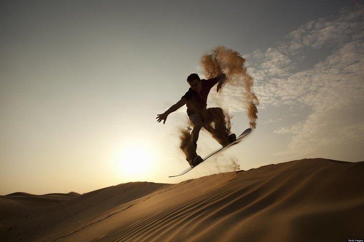Private Sandboarding- und Kamelreittour in der Wüste