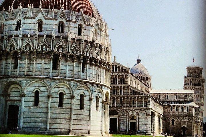 Pisa: VIP 1.5-Hour Small Group Tour & Skip-the-Line Access