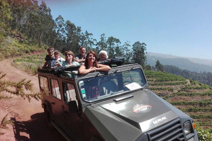 4x4サファリ半日ポンチャ、山、ブドウ園、カボギラオ小グループ