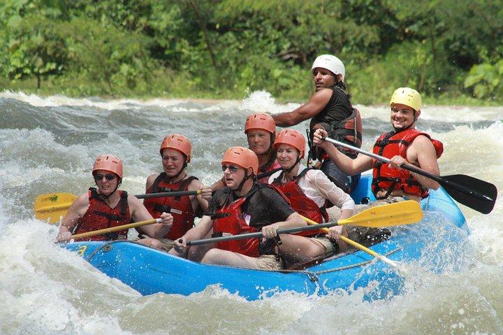 Adrenalina Savegre Whitewater Rafting de Manuel Antonio