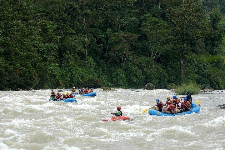 Adrenalina Savegre Whitewater Rafting de Manuel Antonio