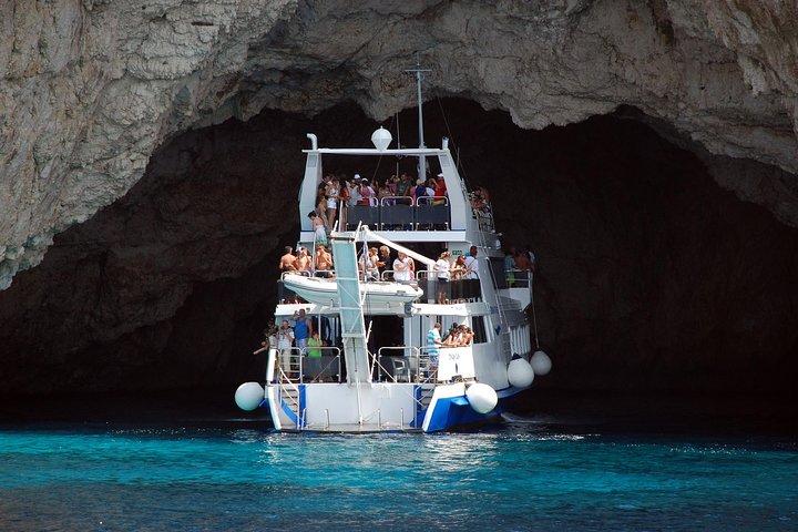 コルフ島発パクソス・アンティパクソス青の洞窟クルーズ