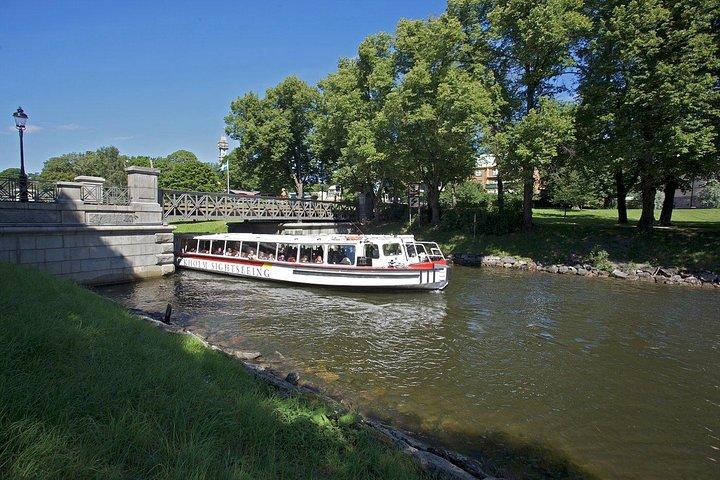 ストックホルムロイヤルジュルゴーデンボートツアー