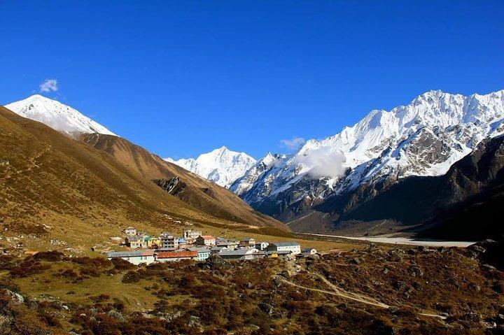 Langtang Kanjin Gumba Trek