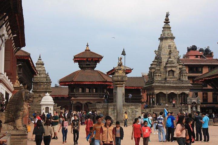 Changu Narayan TempleとBhaktapur Durbar Squareへの旅とナガルコットの日の出