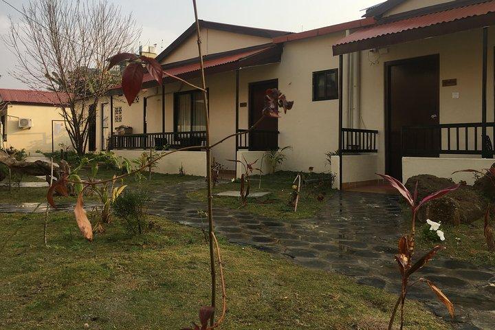 Pokhara: Ophold i hytte med dagsvandring til World Peace Stupa