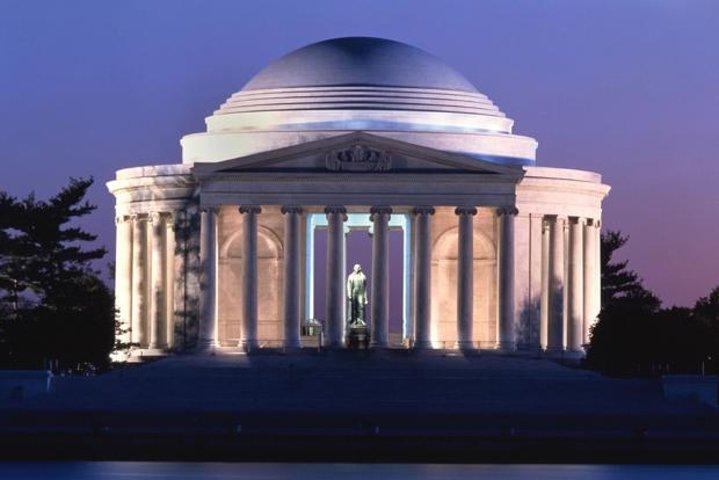 DC Monuments bei Nacht : Open-Top-Bustour zu beleuchteten Wahrzeichen