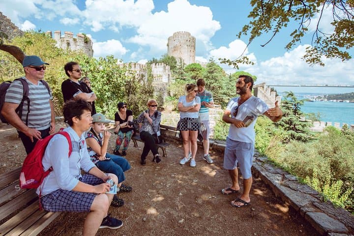 Istanbul Morning Tour: Bosphorus Yacht Cruise with Asia Stop