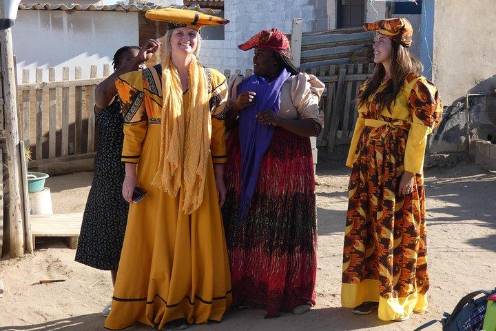 Excursão diurna cultural guiada local histórica de Swakopmund