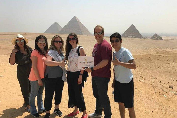 KAIRO LAYOVER UTFLYKT TILL GIZA PYRAMIDER SPHINX COPTIC CAIRO och BAZAAR