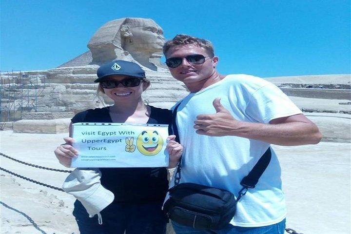 Tour de un día a las pirámides de Giza, el Museo Nacional de la Civilización Egipcia y Bazzar