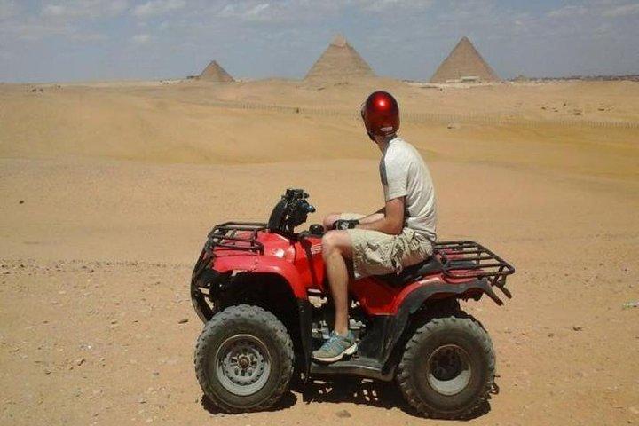 Desert Safari en Quad Bike Around Pyramids