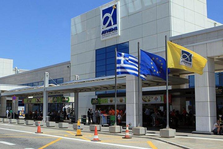 Trasferimento privato dal porto del Pireo all'aeroporto di Atene