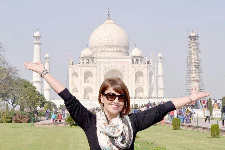デリーからのAgra&Taj Mahal Sunriseプライベートツアー