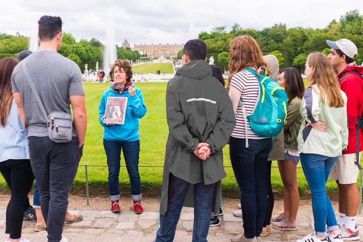Versailles Palace Bike Tour with Market & Marie-Antoinette hamlet