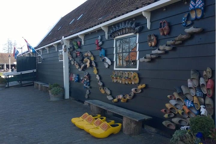 Zaanse Schans Windmills Private Tour from Amsterdam Airport