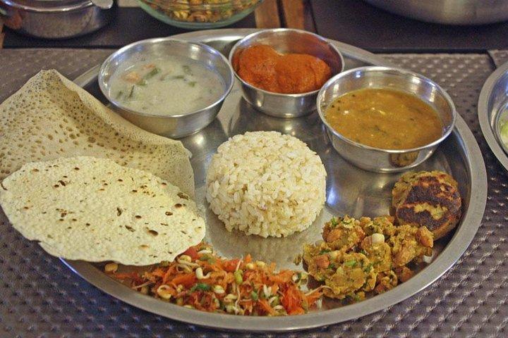 プライベートヴィーガンインド料理のデモ&ムンバイでのマーケットツアー