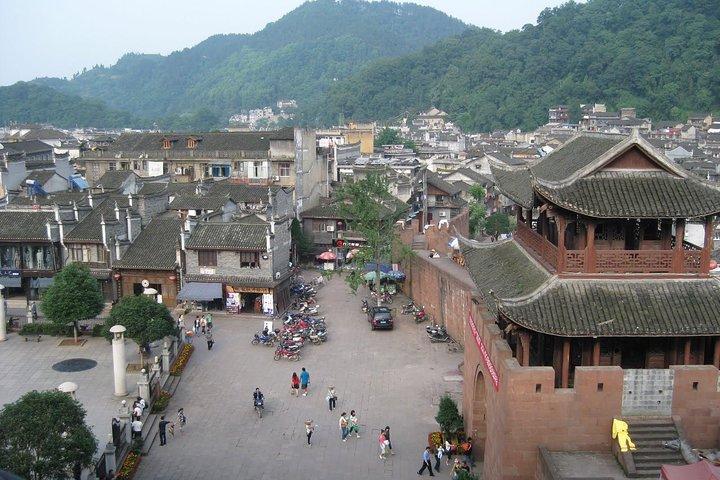 Tour privato di un giorno: antico villaggio etnico di Tujia di Shiyanping da Zhangjiajie
