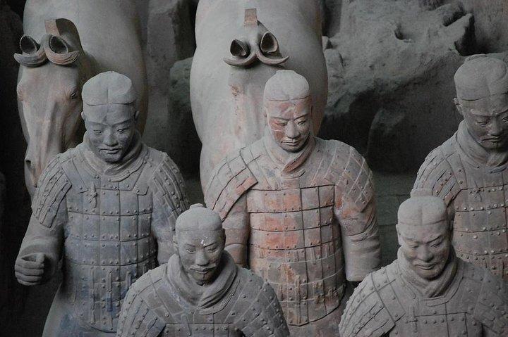 Private Day Tour of Xi'An Terracotta Warriors and Ancient City Wall