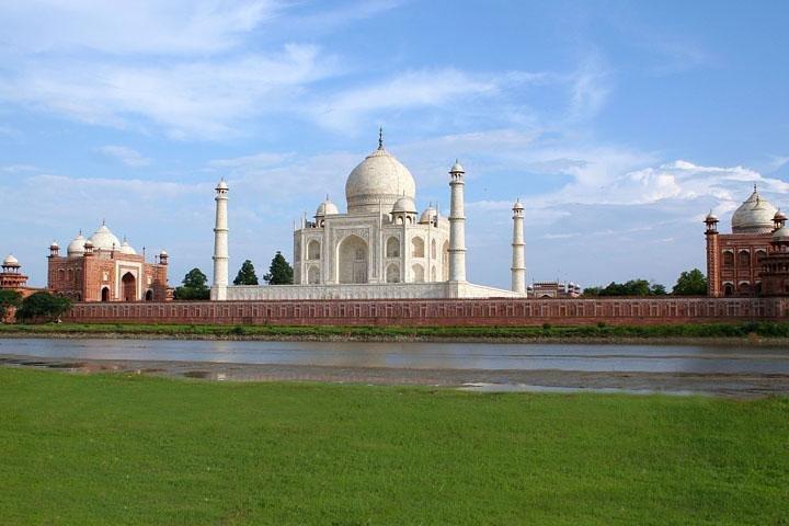 Tour privato di Taj Mahal all'alba e di Agra da Jaipur