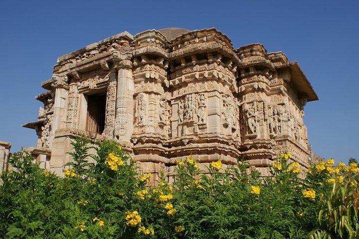 Geführte Chittorgarh Fort-Tagestour ab Udaipur mit Mittagessen