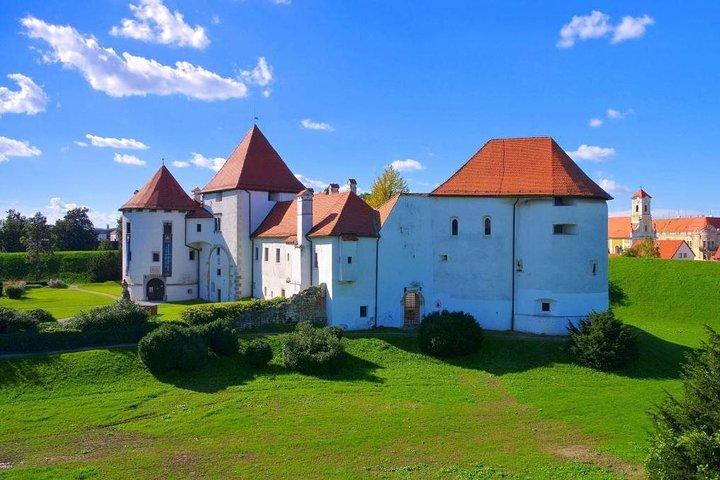 VarazdinTown & Trakoscan Castle, ザグレブからの小さなガイド付きグループ