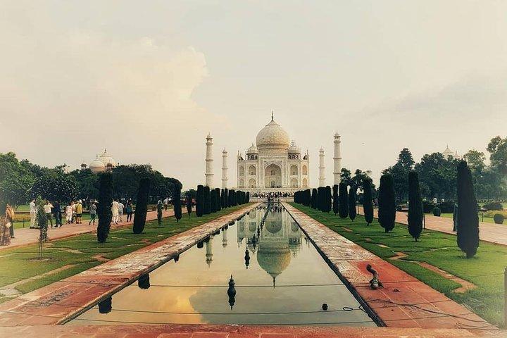 Deli Agra e Taj Mahal Private Day Trip por trem expresso com almoço