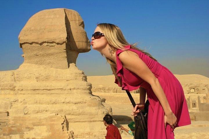 4-Hours Guided Tour to Giza Pyramids & Sphinx Included Camel ride