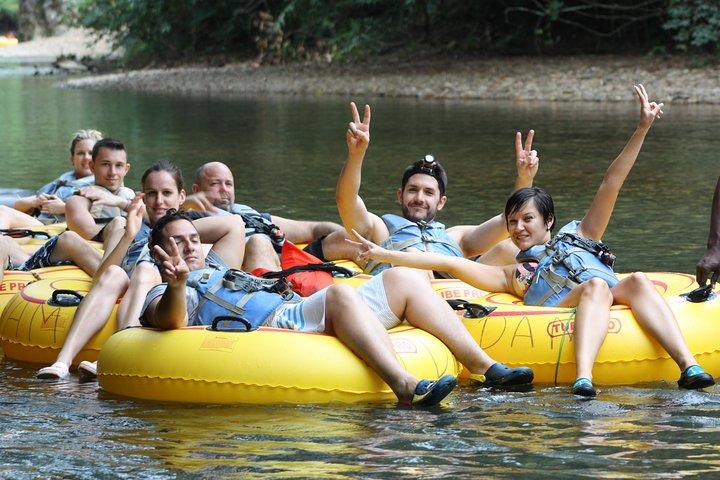 Cave Tubing aus Belize City