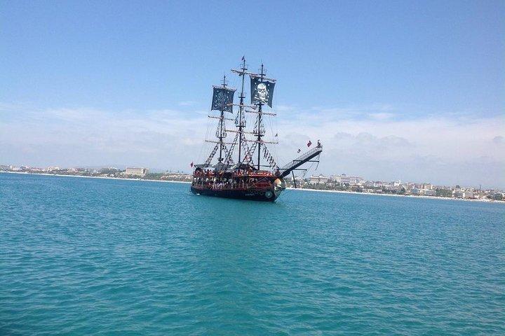 Excursion en bateau pirate au départ de Bodrum avec déjeuner