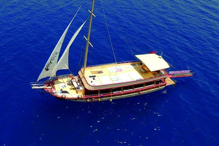 Fethiye Bays and Islands Sailing Cruise with Lunch