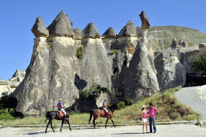 Excursion d'une journée en Cappadoce avec le musée en plein air de Göreme et les cheminées de fées