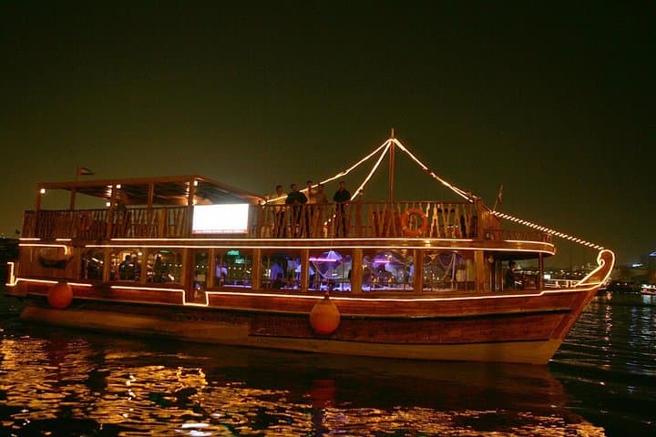 Dubai Creek Dhow Dinner Cruise with Buffet & Live Entertainment