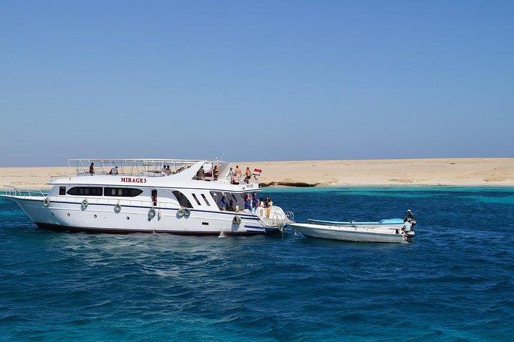 Schnorcheln Ausflug in Sharm El Naga
hURGHADA