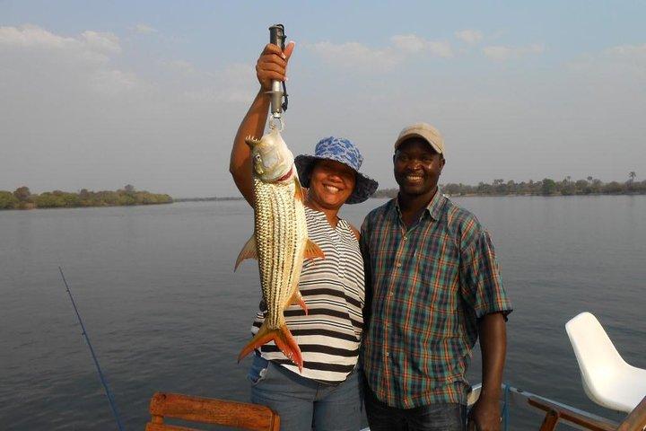 Victoria Falls (øvre Zambezi-flod) Tigerfiskeri