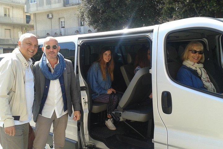Trani, Weinprobe und Castel Del Monte Tour von Bari oder Ostuni